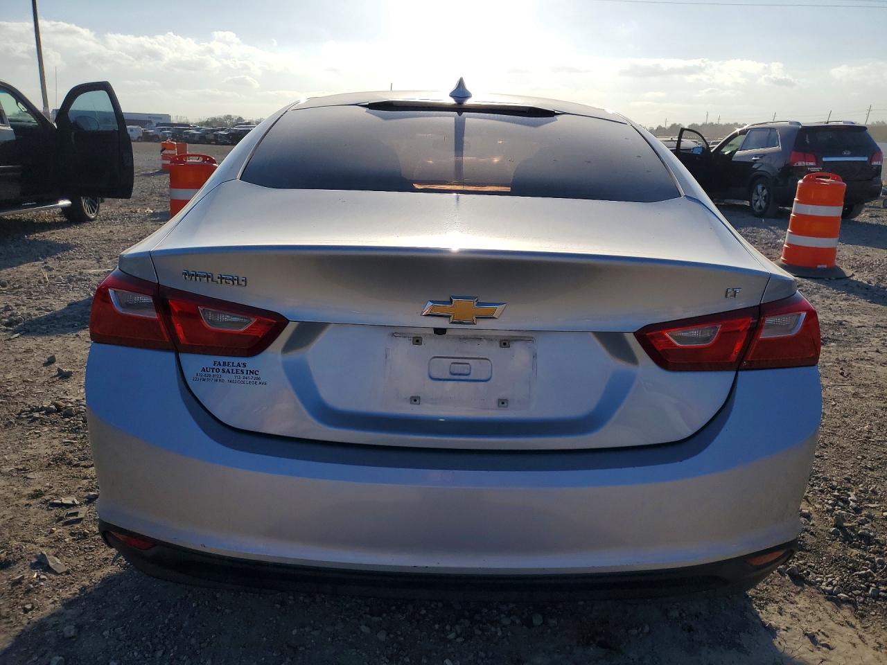 2018 CHEVROLET MALIBU LT photo 11