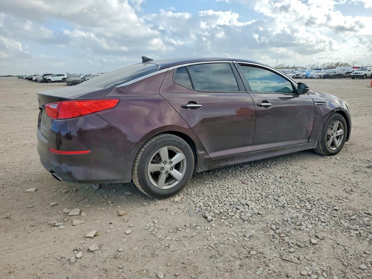 2014 KIA OPTIMA LX photo 3