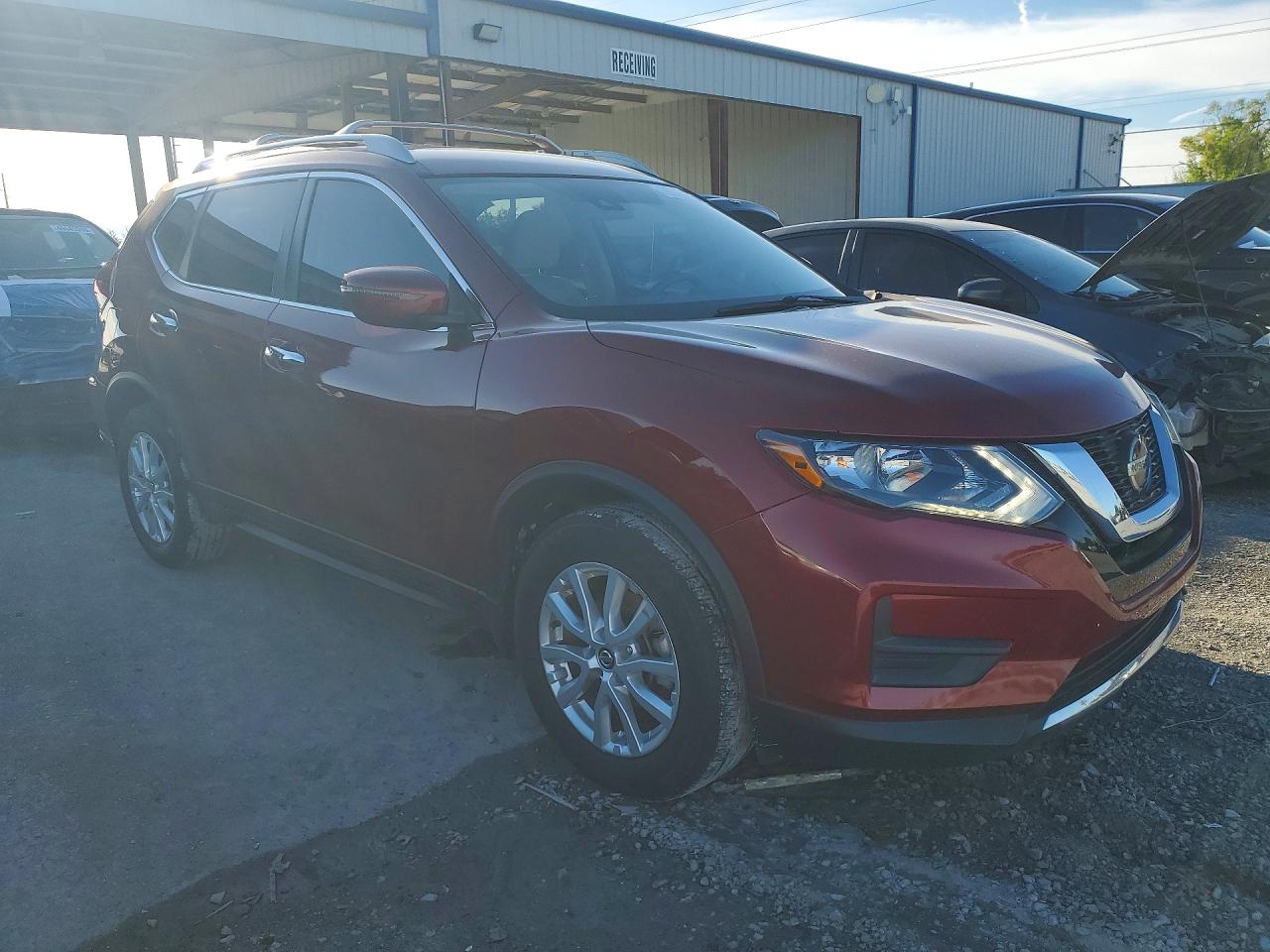 2019 NISSAN ROGUE SV photo 4