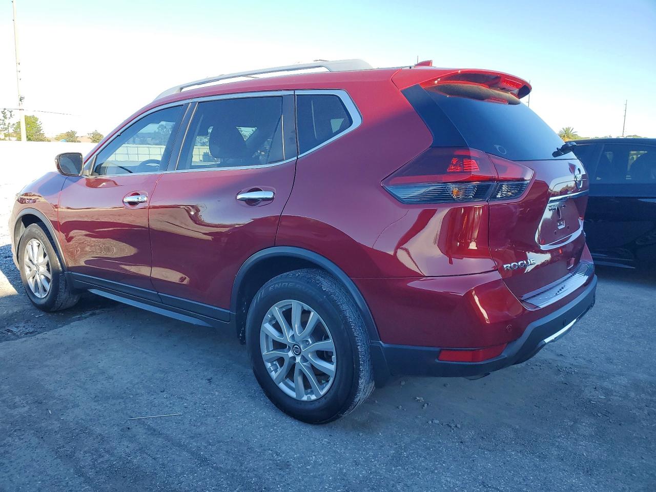2019 NISSAN ROGUE SV photo 2