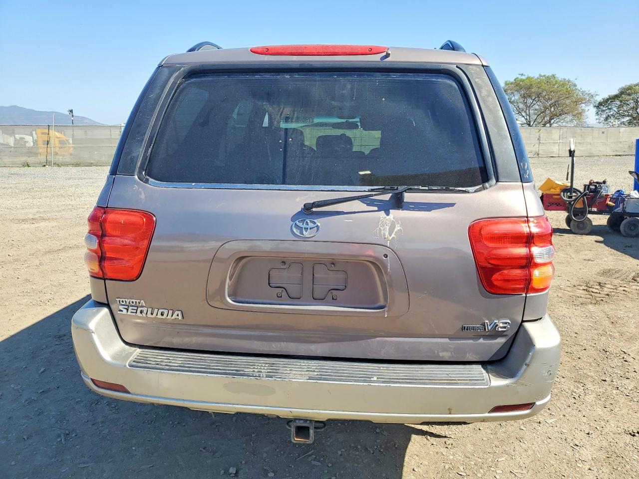 2002 TOYOTA SEQUOIA SR5 photo 6