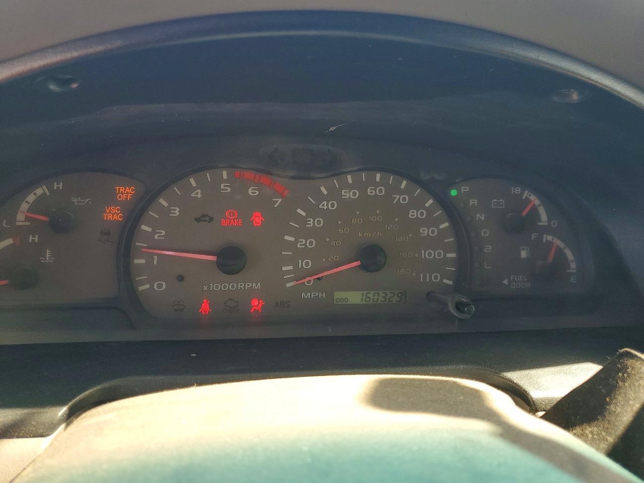 2002 TOYOTA SEQUOIA SR5 photo 9
