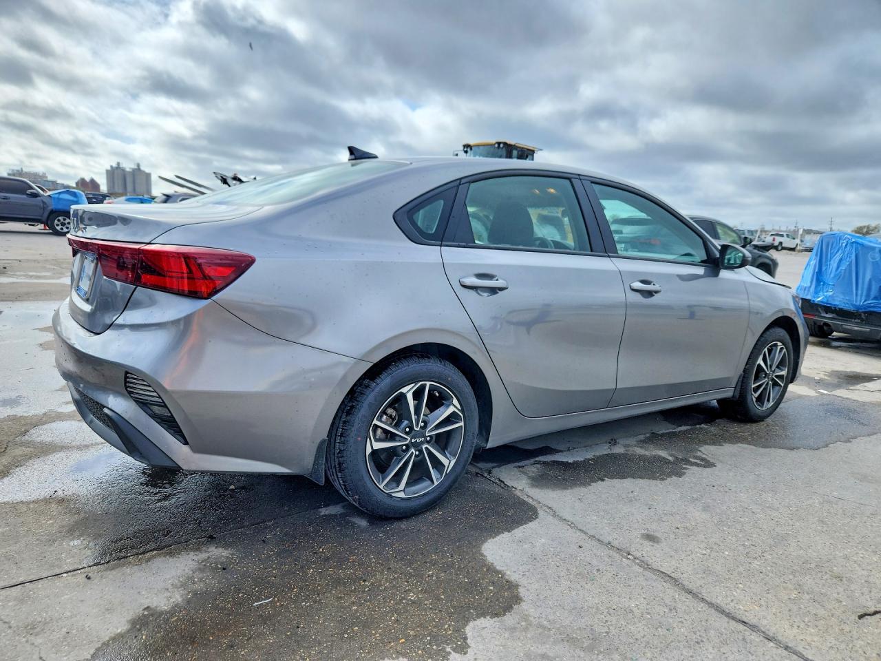 2024 KIA FORTE LXS photo 3