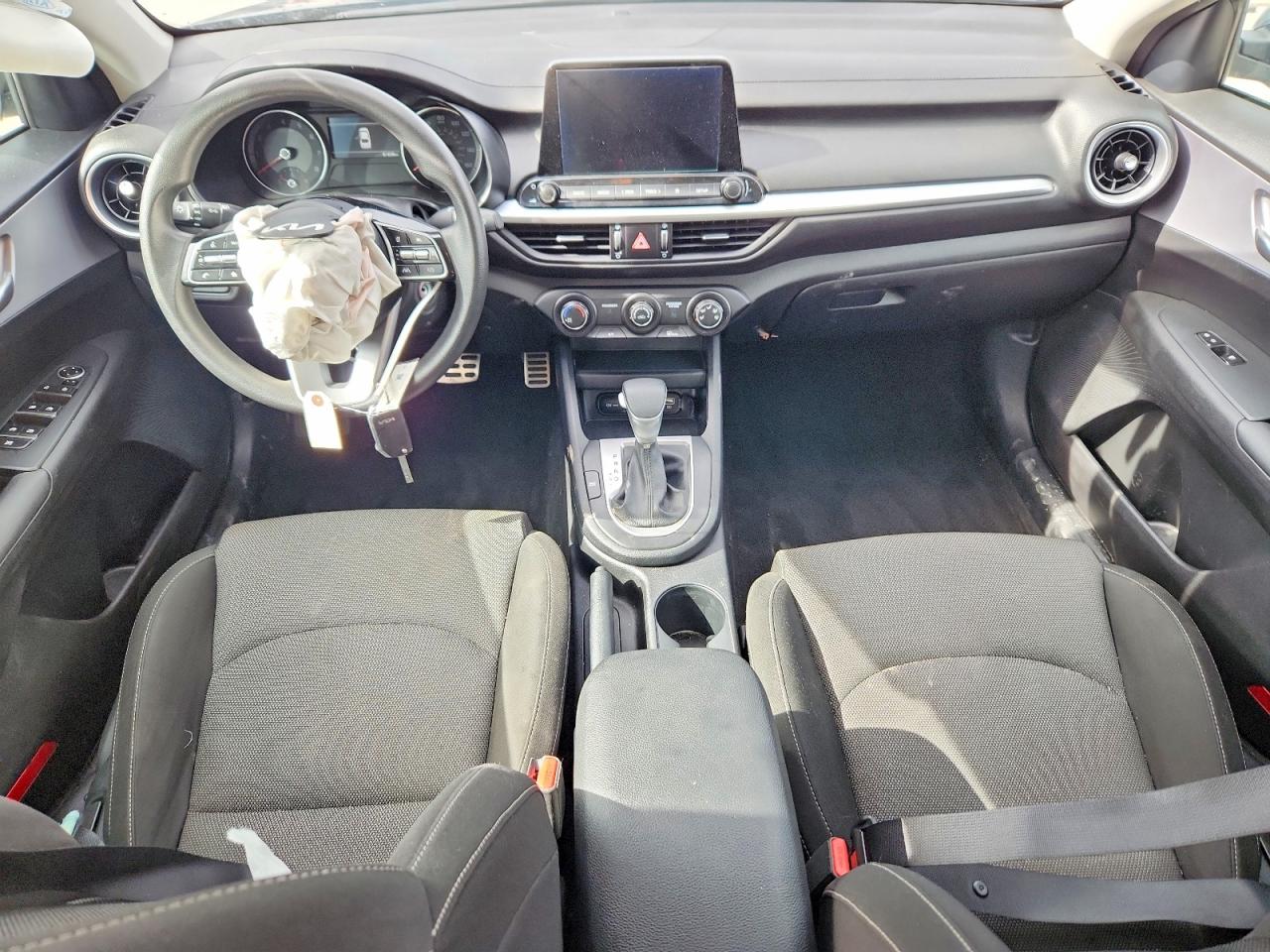 2024 KIA FORTE LXS photo 8