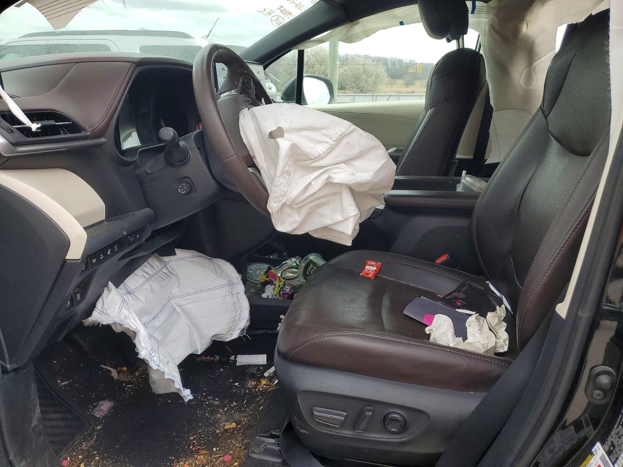 2022 TOYOTA SIENNA PLATINUM 7-PASSENGER photo 7