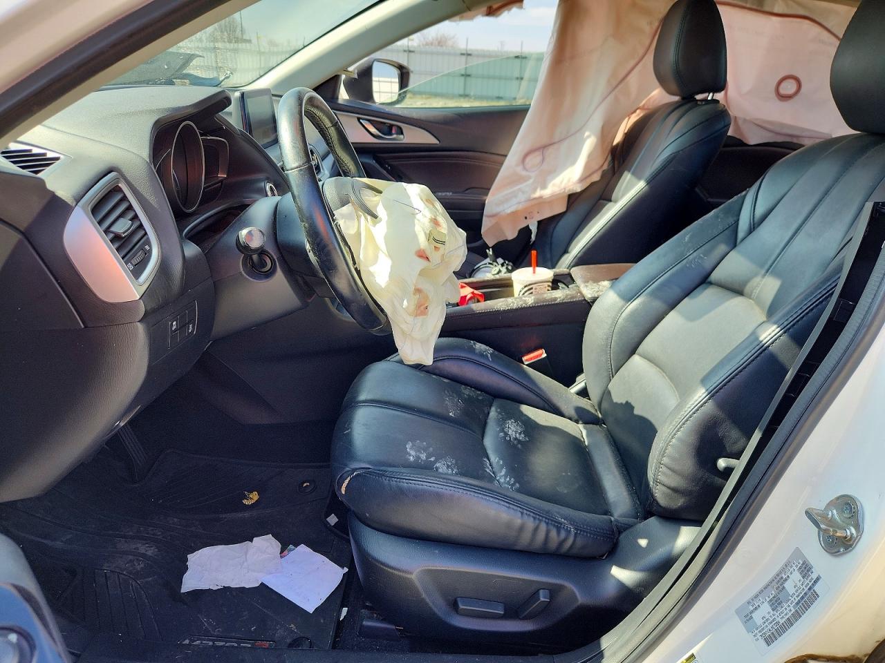 2018 MAZDA 3 TOURING photo 19
