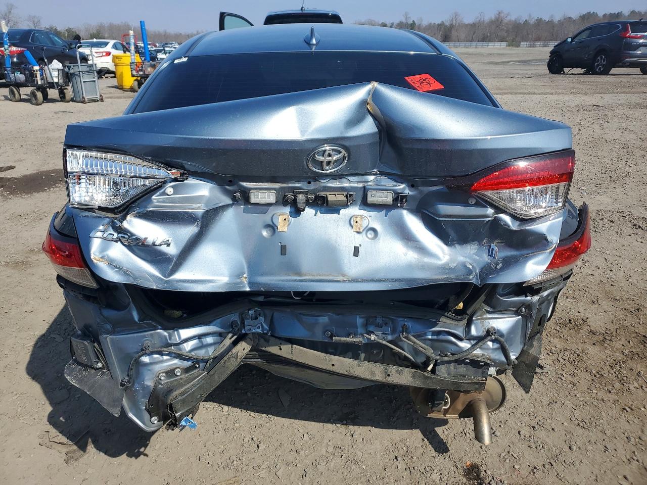 2020 TOYOTA COROLLA LE photo 16
