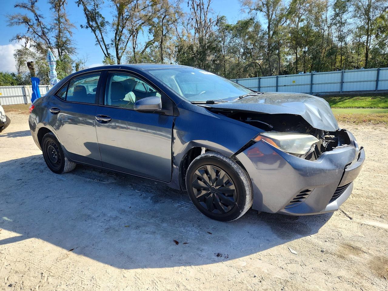 2016 TOYOTA COROLLA LE photo 4