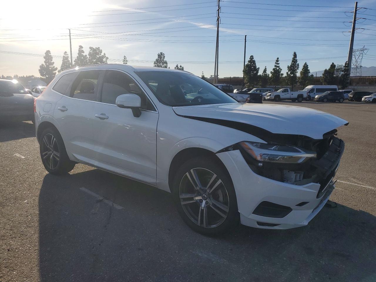 2020 VOLVO XC60 T5 MOMENTUM photo 10