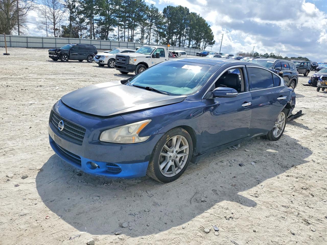 2010 NISSAN MAXIMA