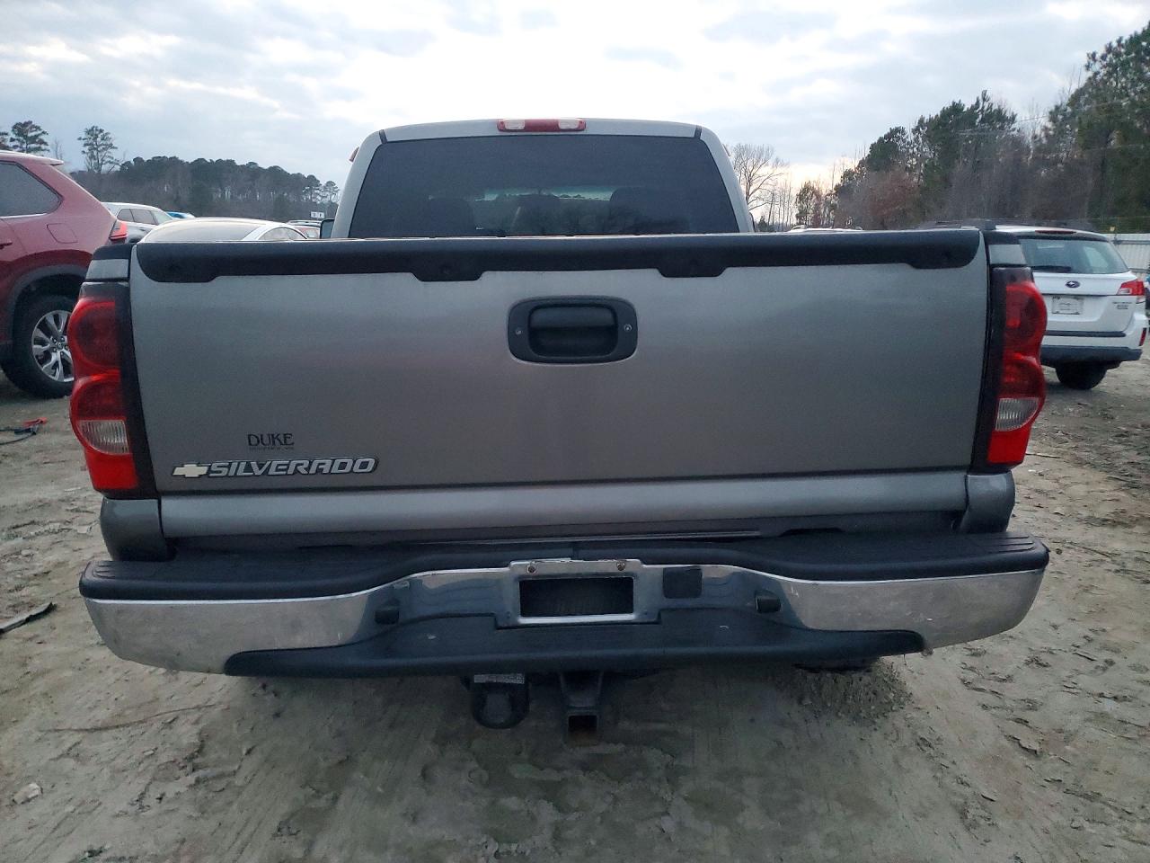 2006 CHEVROLET SILVERADO C1500 photo 11