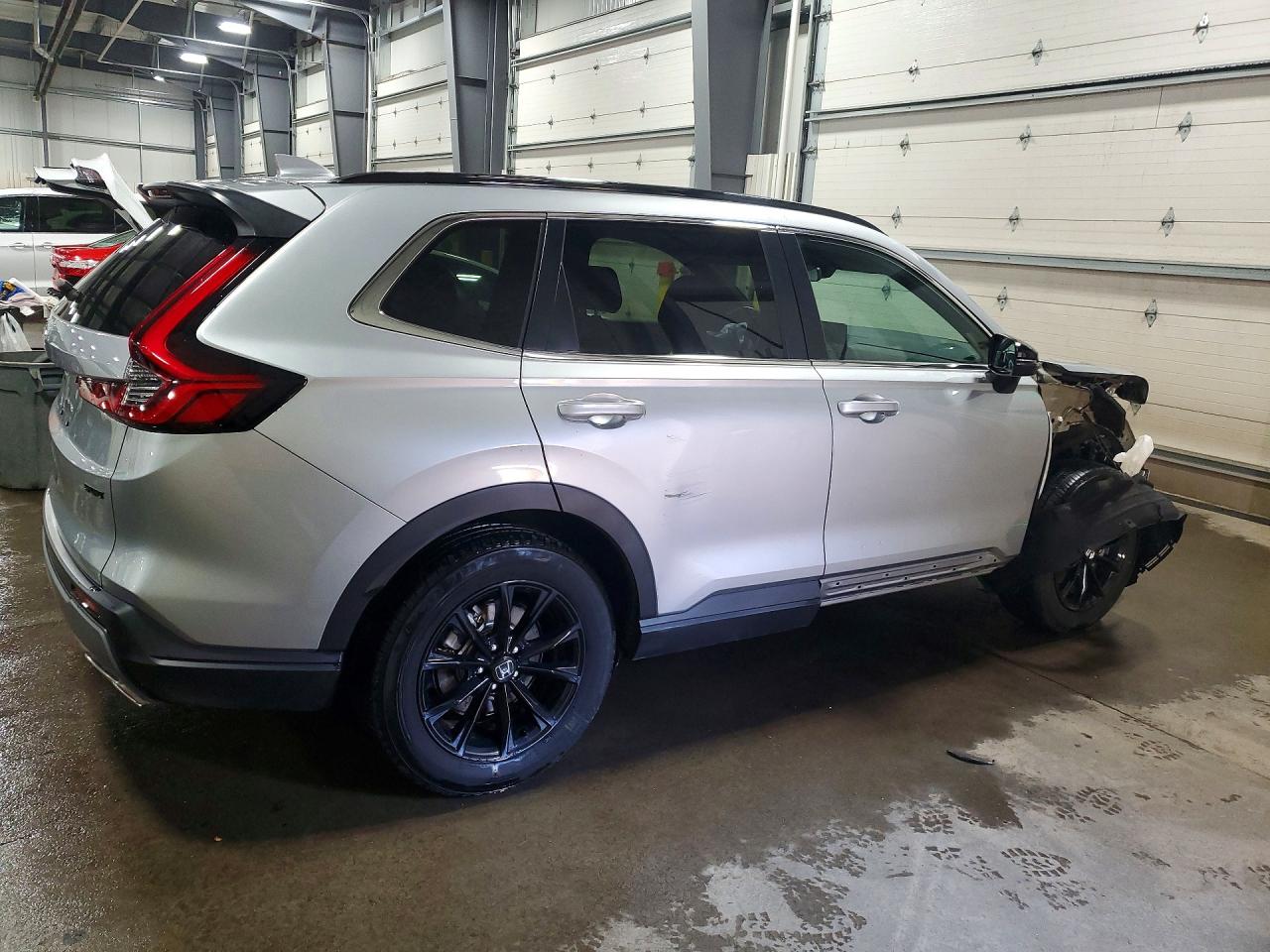 2025 HONDA CR-V SPORT photo 3
