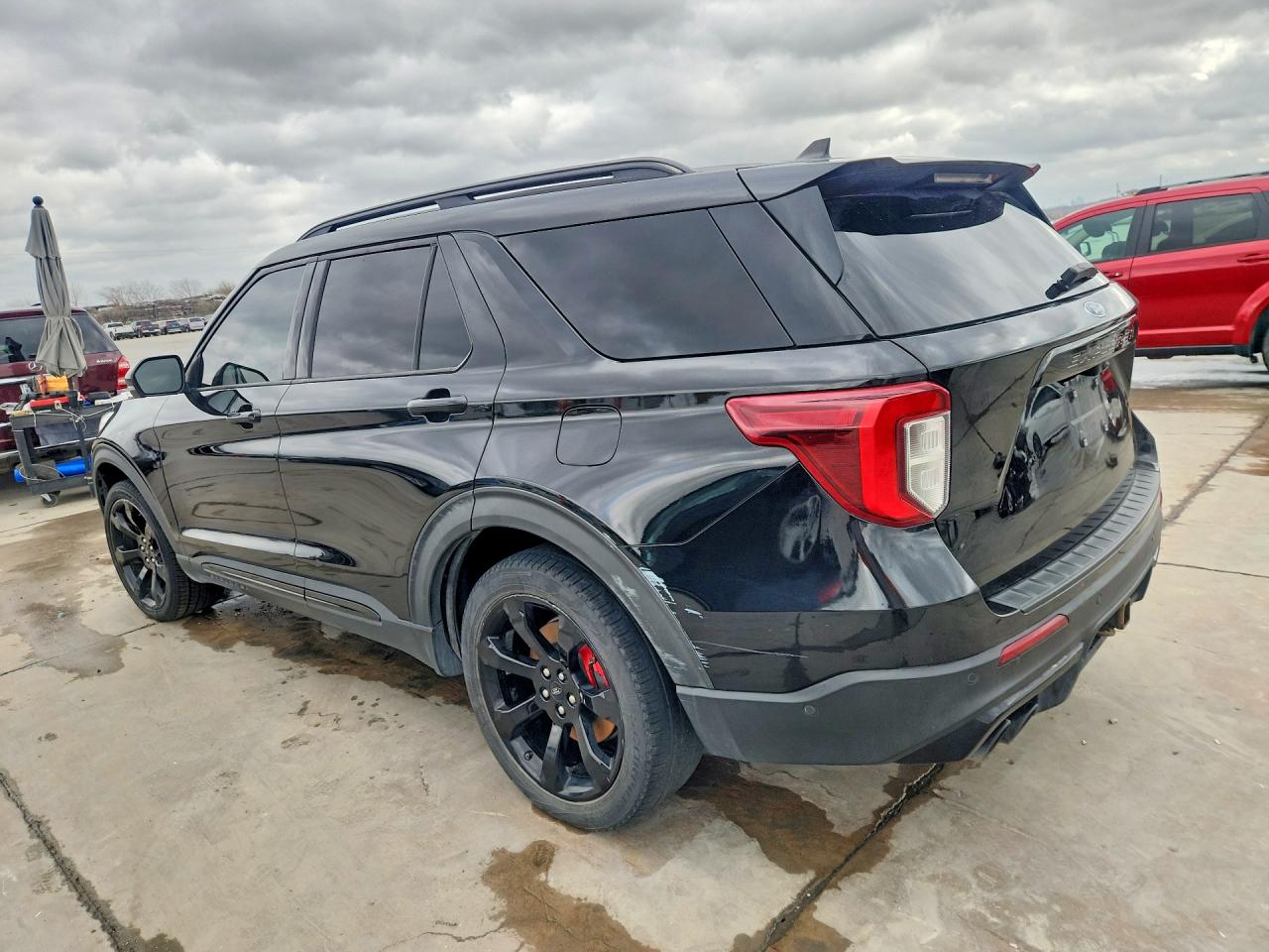 2021 FORD EXPLORER ST photo 2