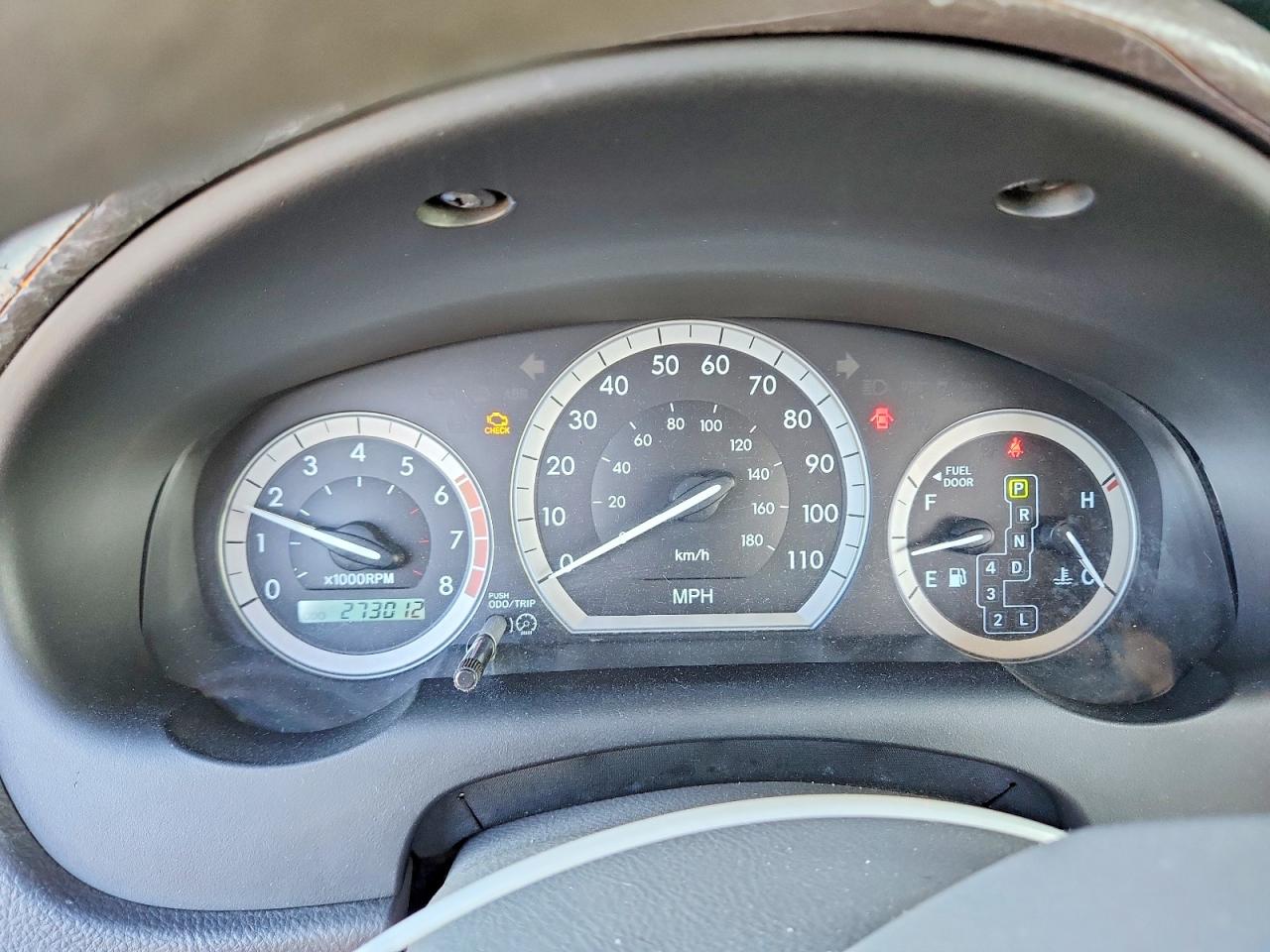 2004 TOYOTA SIENNA LE 7 PASSENGER photo 25