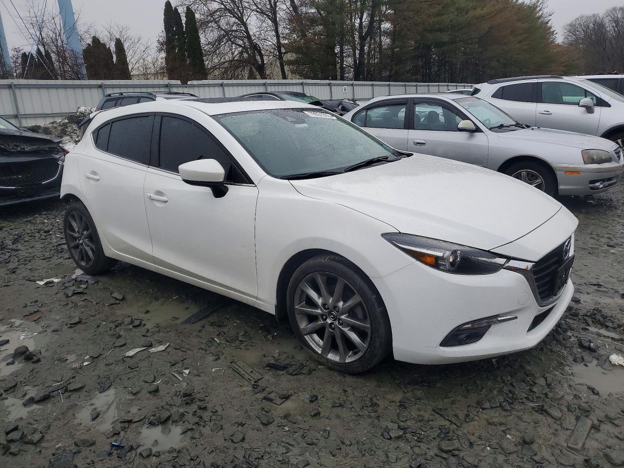 2018 MAZDA 3 GRAND TOURING photo 4