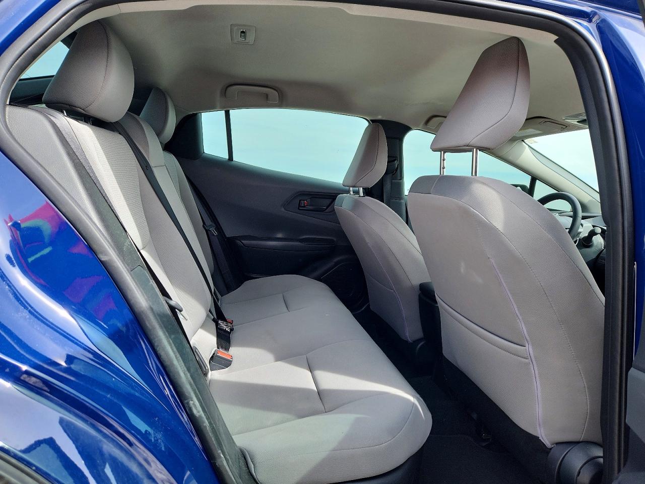 2025 TOYOTA PRIUS LE photo 10