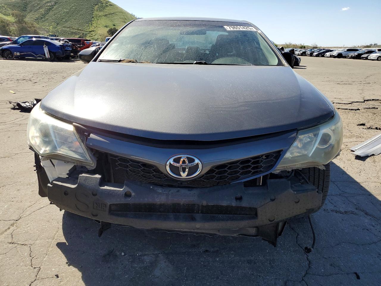 2012 TOYOTA CAMRY SE photo 9