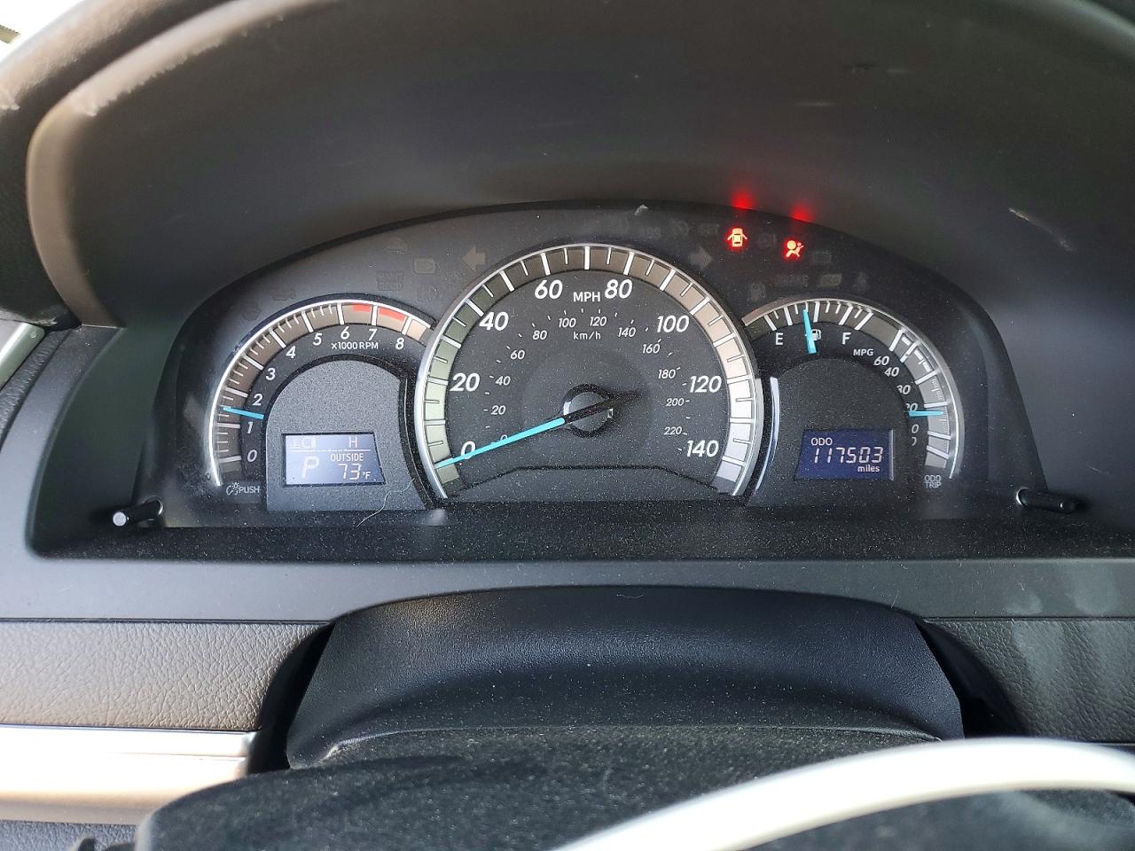 2012 TOYOTA CAMRY SE photo 17