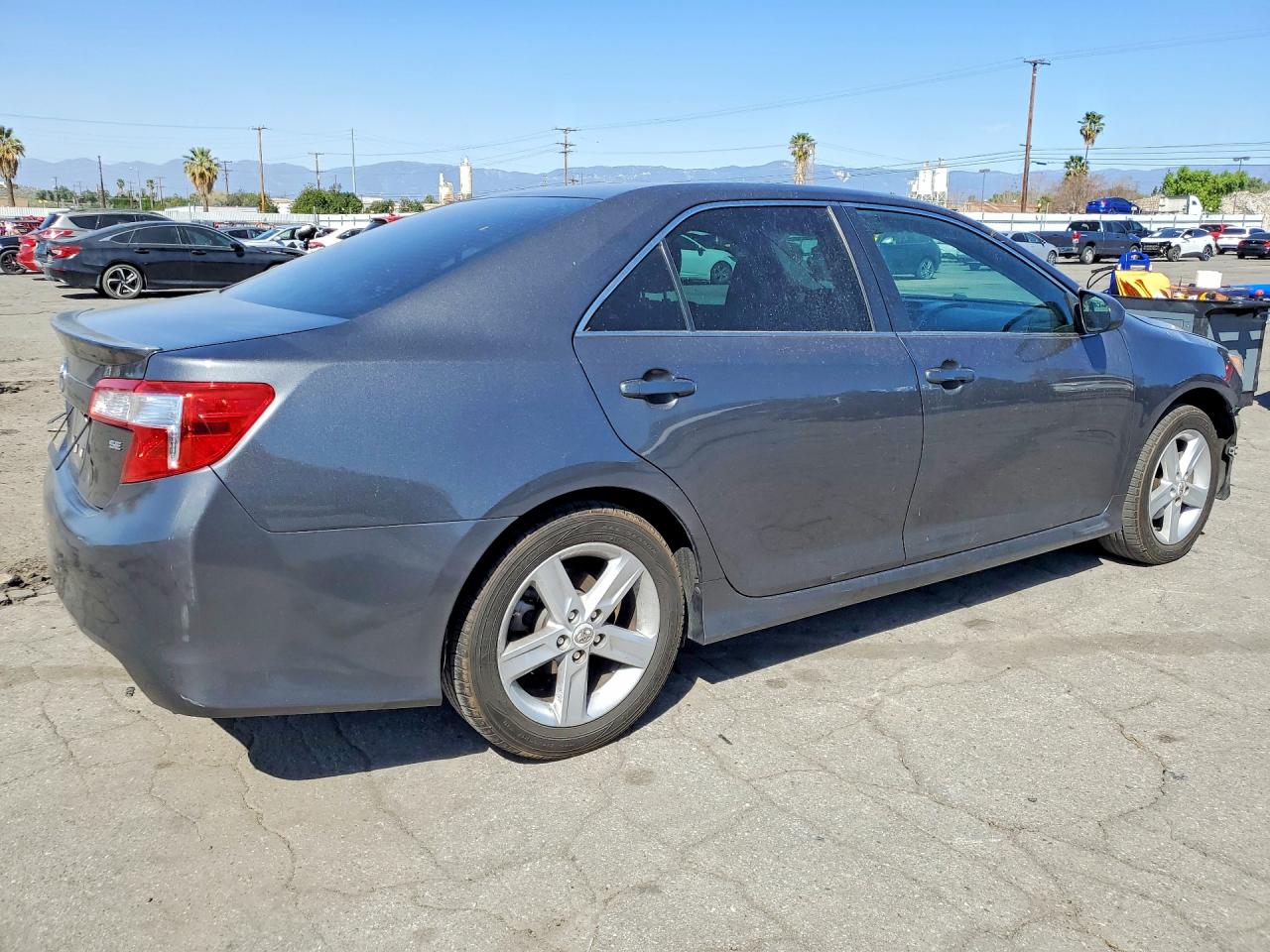 2012 TOYOTA CAMRY SE photo 5