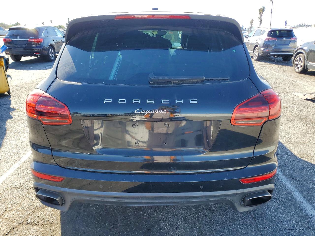 2017 PORSCHE CAYENNE photo 11