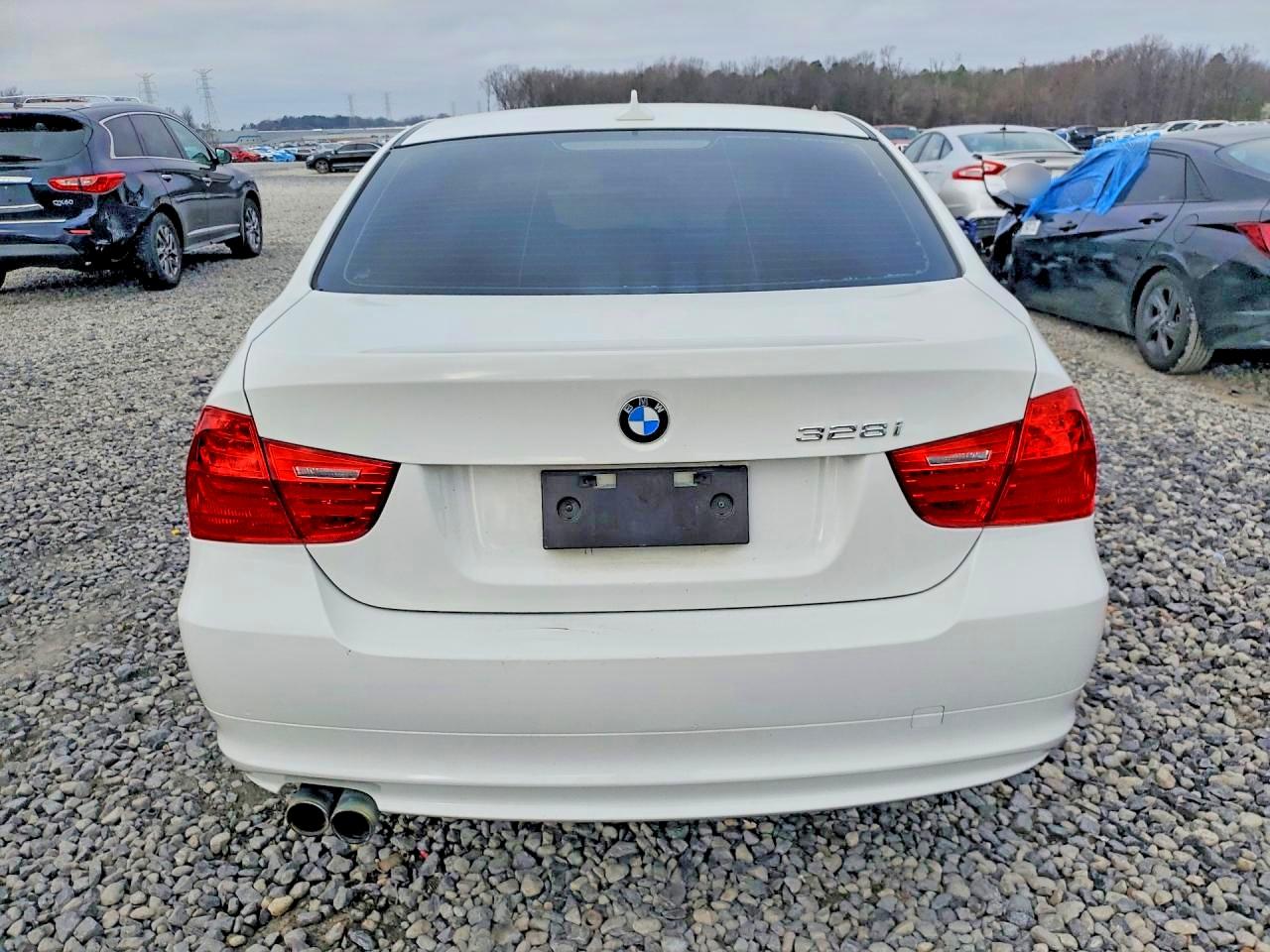 2011 BMW 328 XI SULEV photo 11
