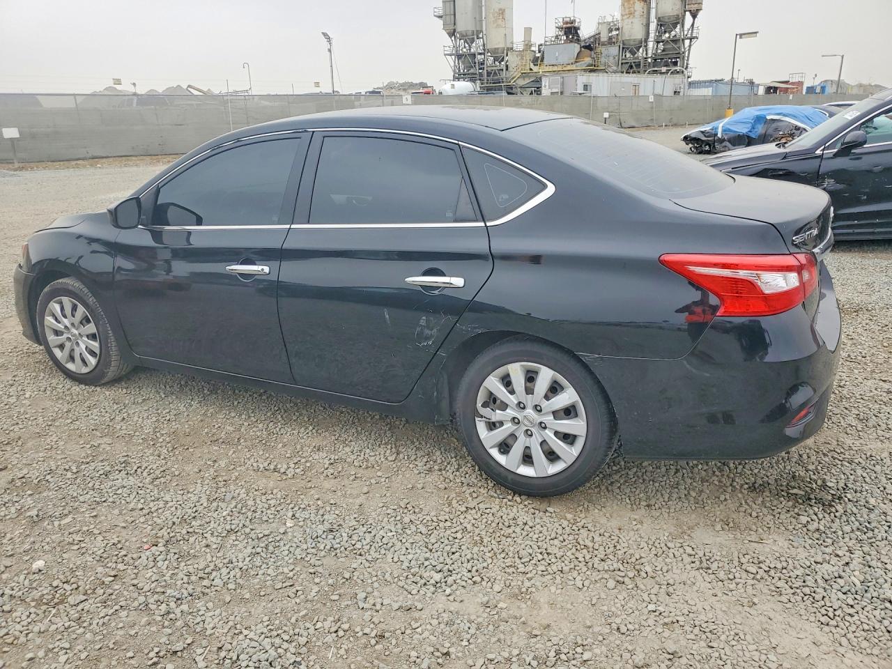 2019 NISSAN SENTRA S photo 3