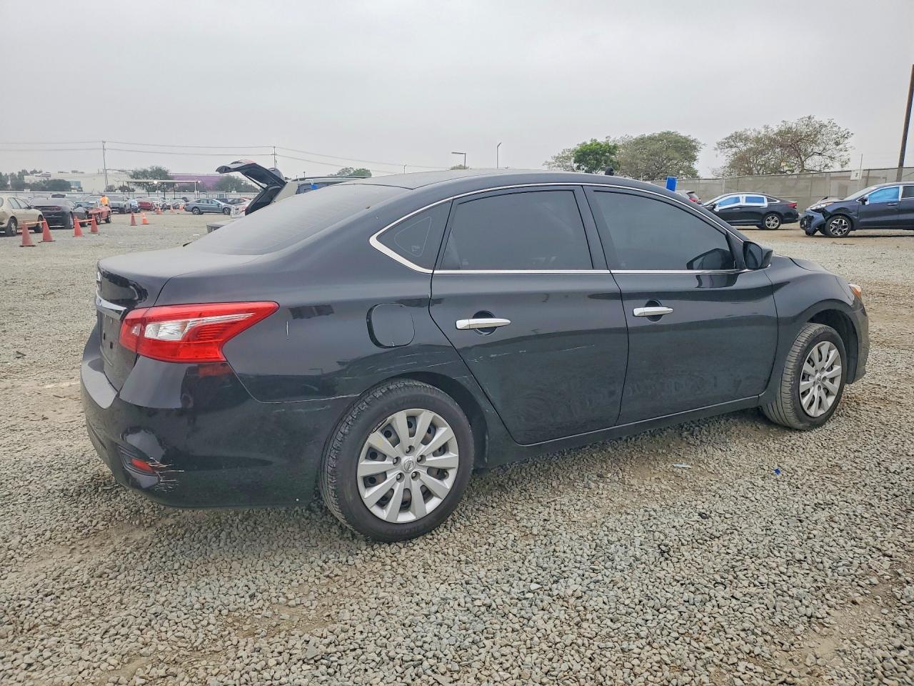 2019 NISSAN SENTRA S photo 5
