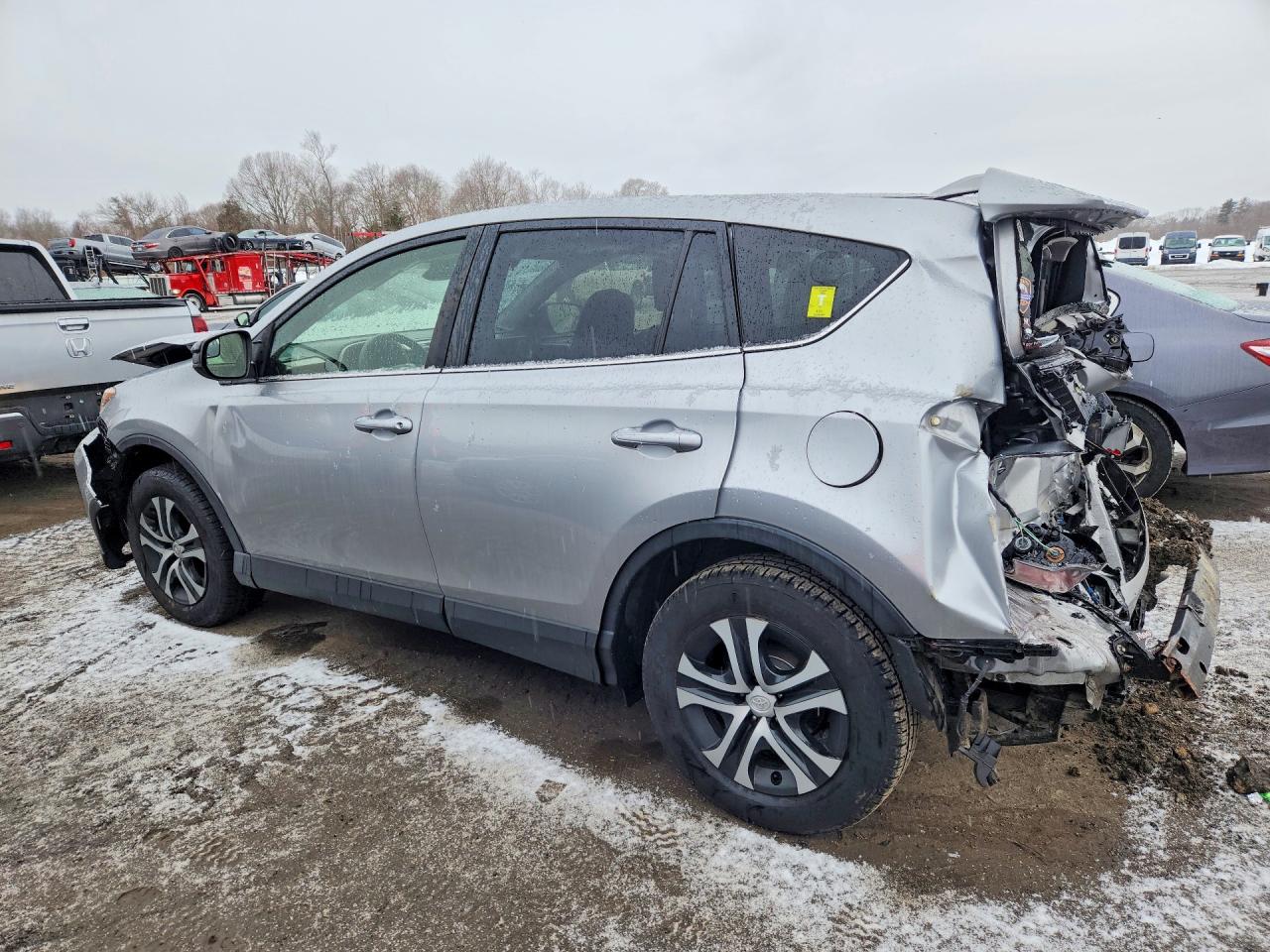 2018 TOYOTA RAV4 LE photo 2