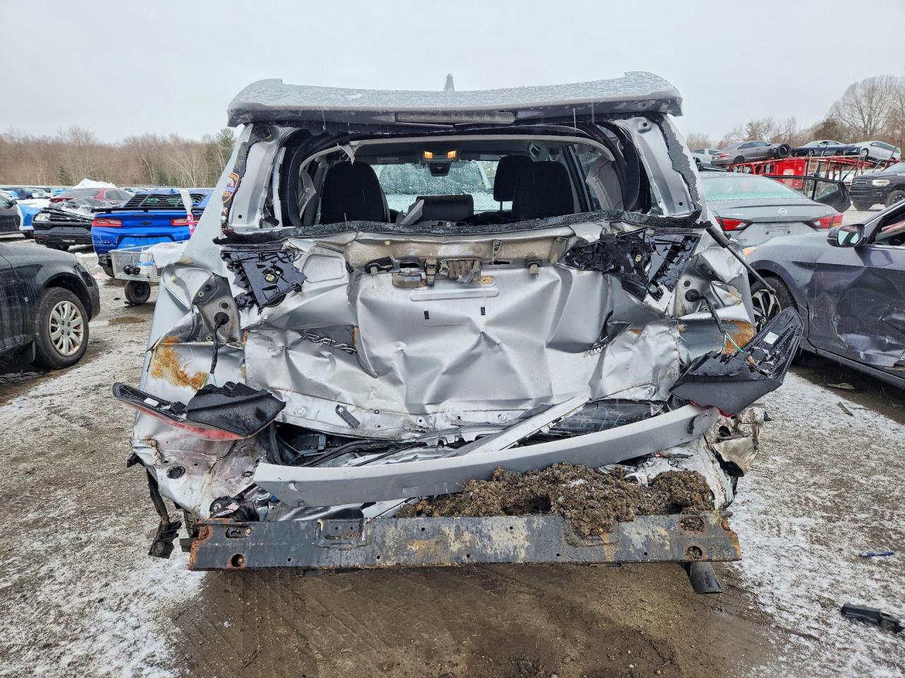 2018 TOYOTA RAV4 LE photo 6