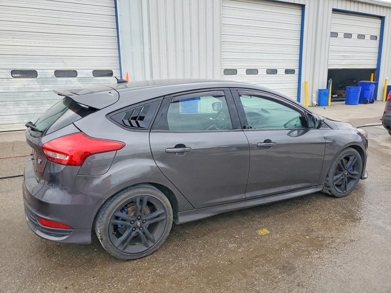 2017 FORD FOCUS ST photo 5