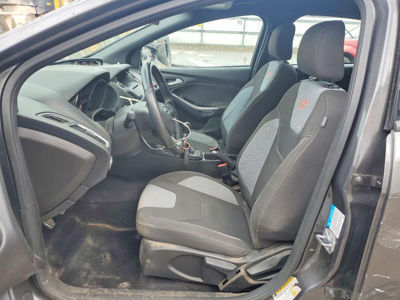 2017 FORD FOCUS ST photo 13