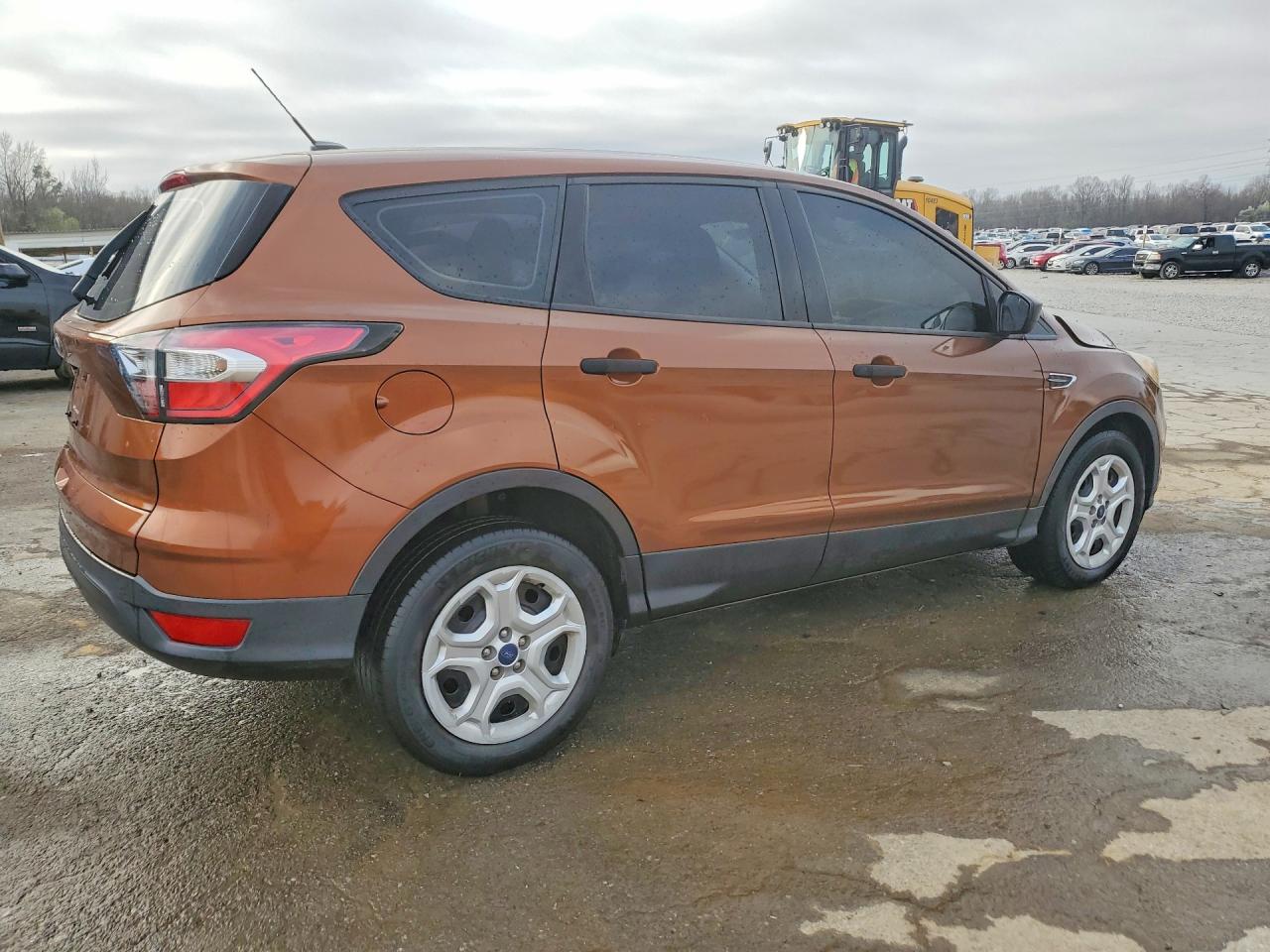 2017 FORD ESCAPE S photo 5