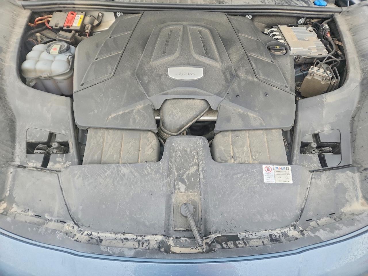 2020 PORSCHE CAYENNE photo 31