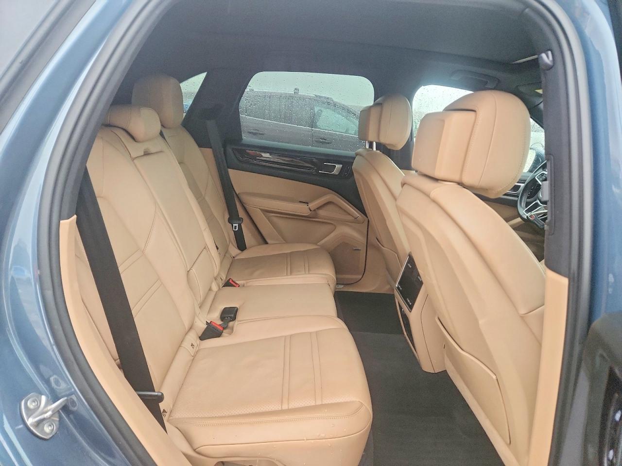2020 PORSCHE CAYENNE photo 28