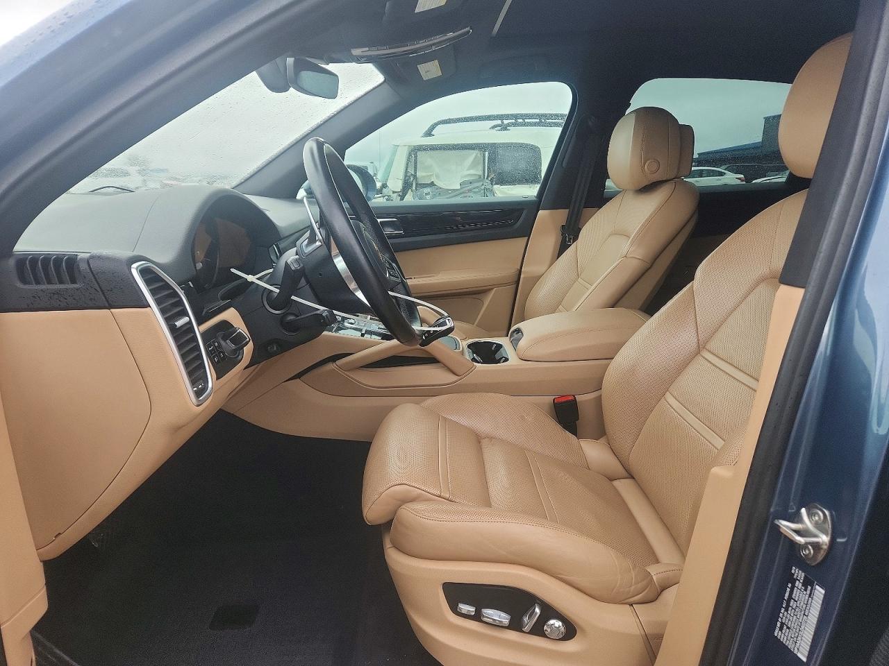 2020 PORSCHE CAYENNE photo 19