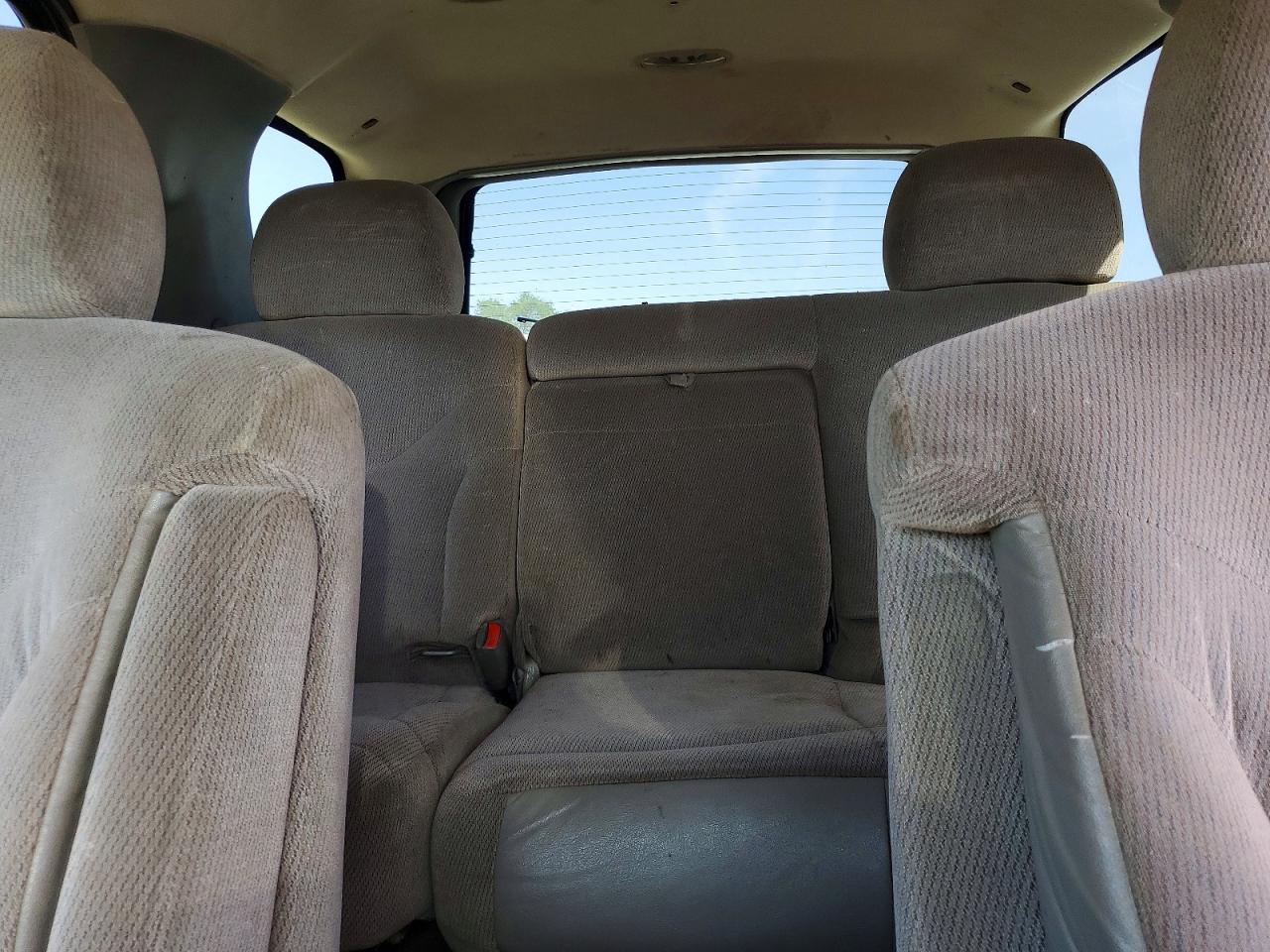 2002 GMC YUKON photo 19