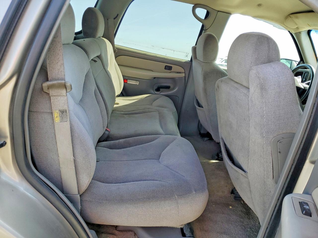 2002 GMC YUKON photo 21
