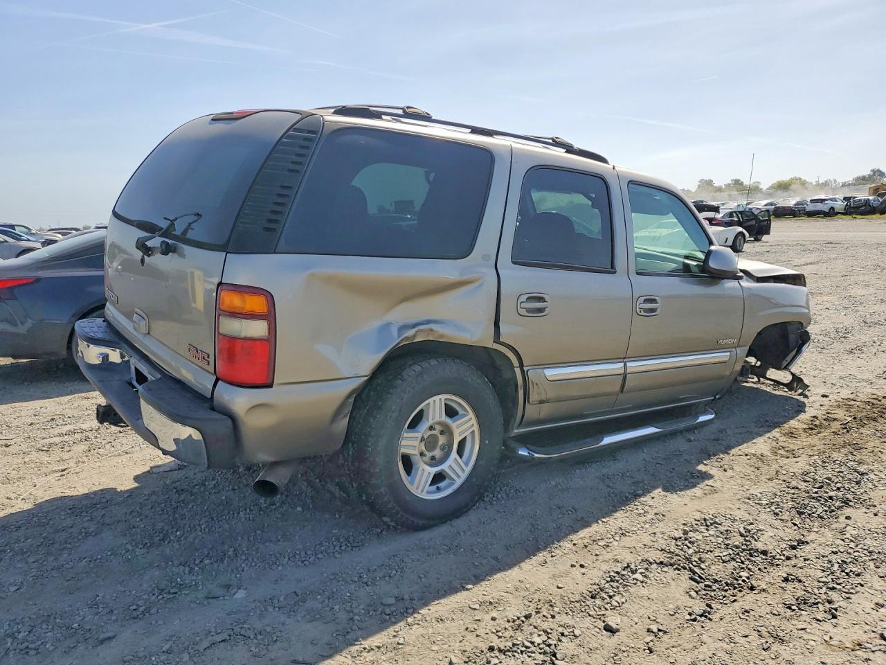 2002 GMC YUKON photo 5