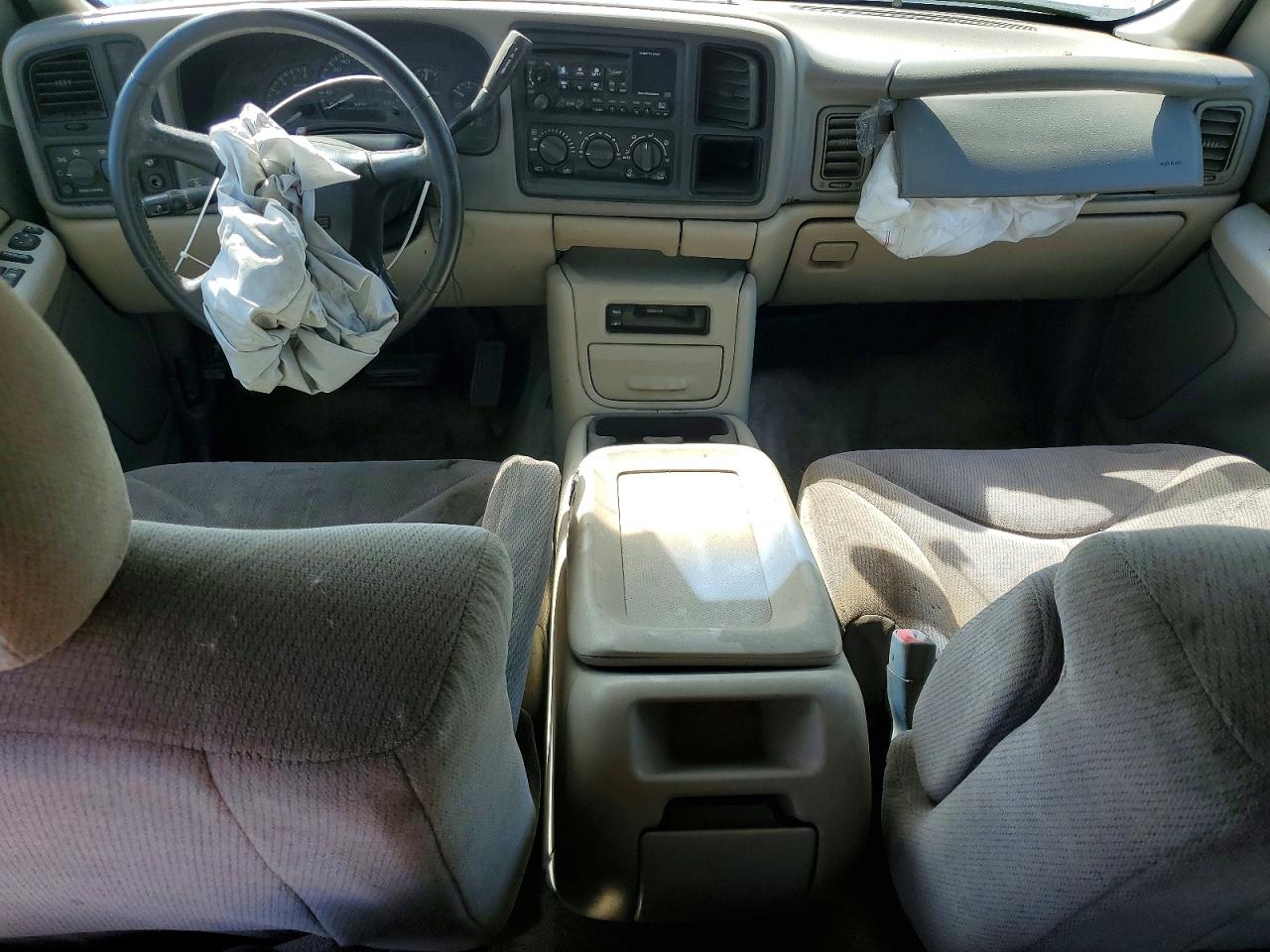 2002 GMC YUKON photo 15