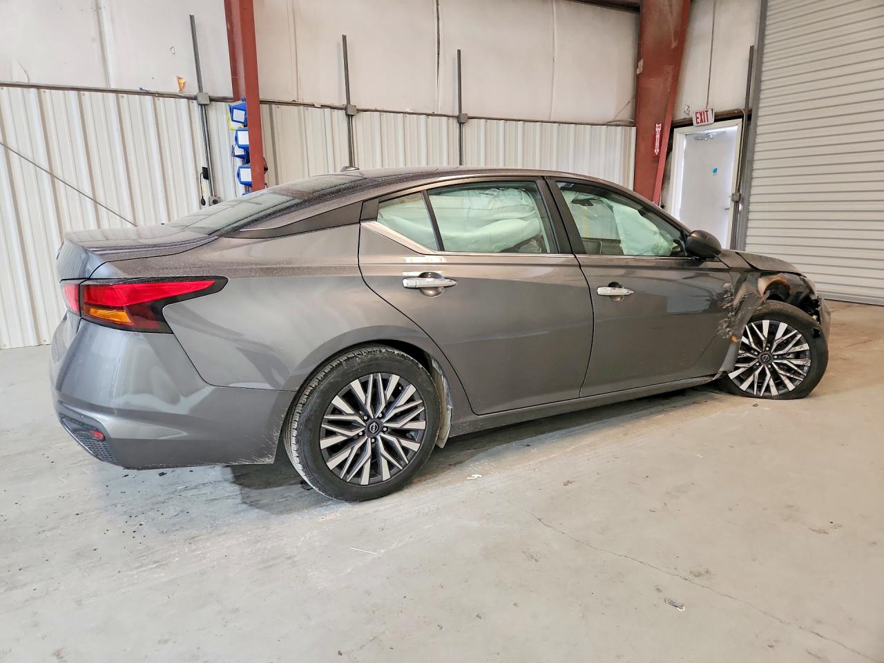 2025 NISSAN ALTIMA 2.5 SV photo 3