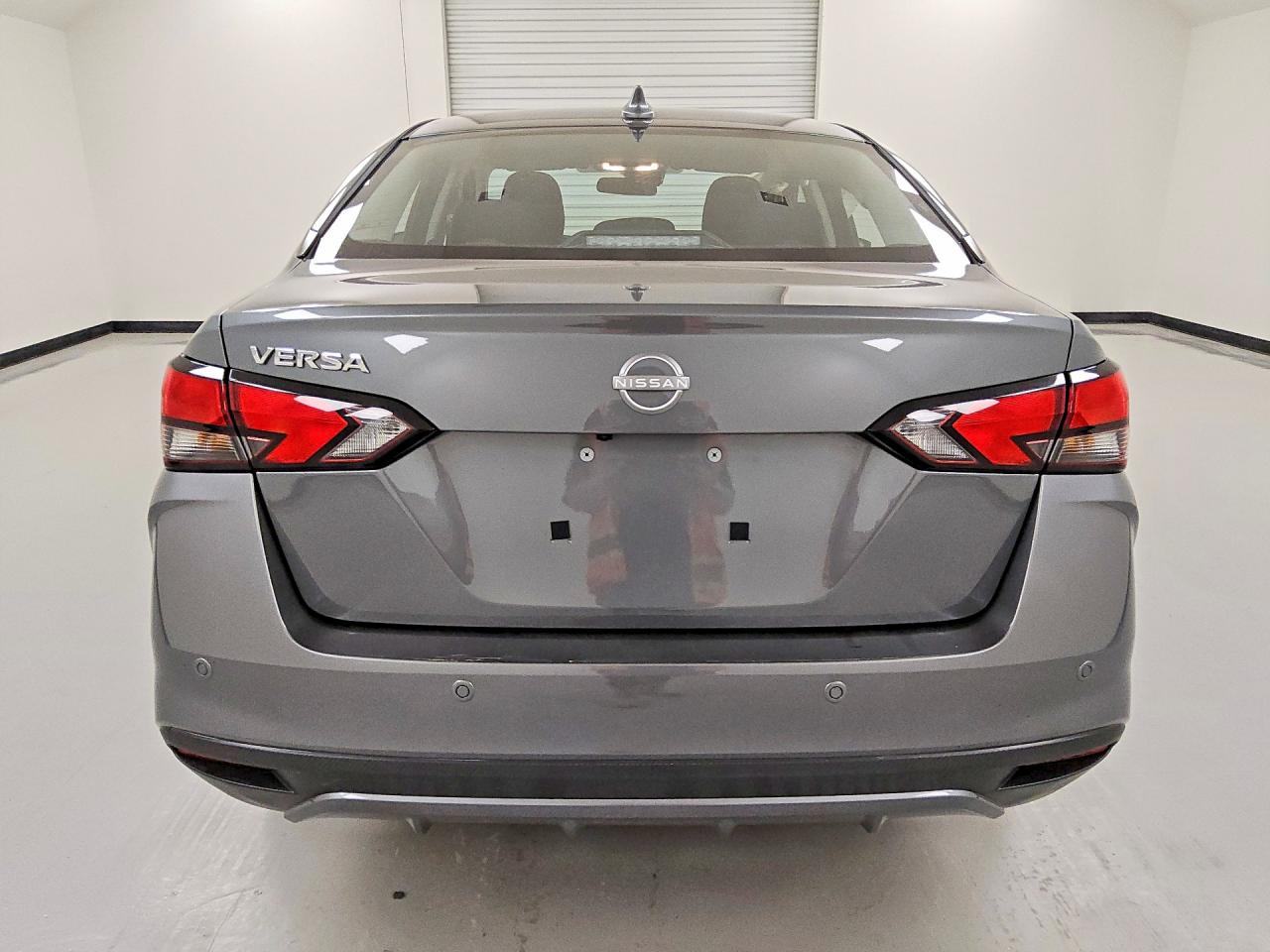 2025 NISSAN VERSA SV photo 6