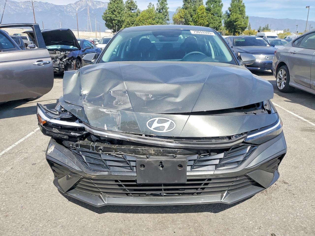 2025 HYUNDAI ELANTRA SE photo 13