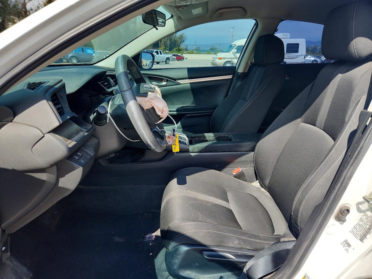 2020 HONDA CIVIC LX photo 13