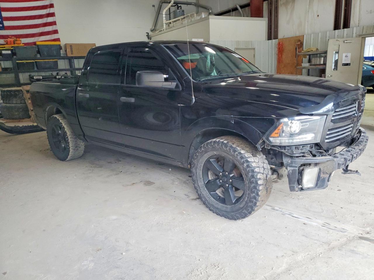 2014 RAM 1500 ST photo 7