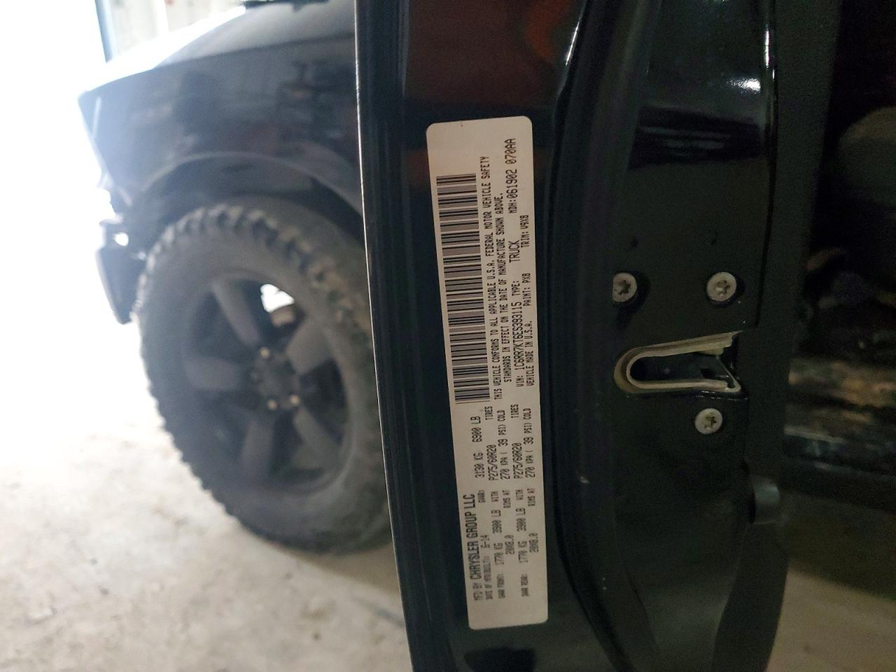 2014 RAM 1500 ST photo 23