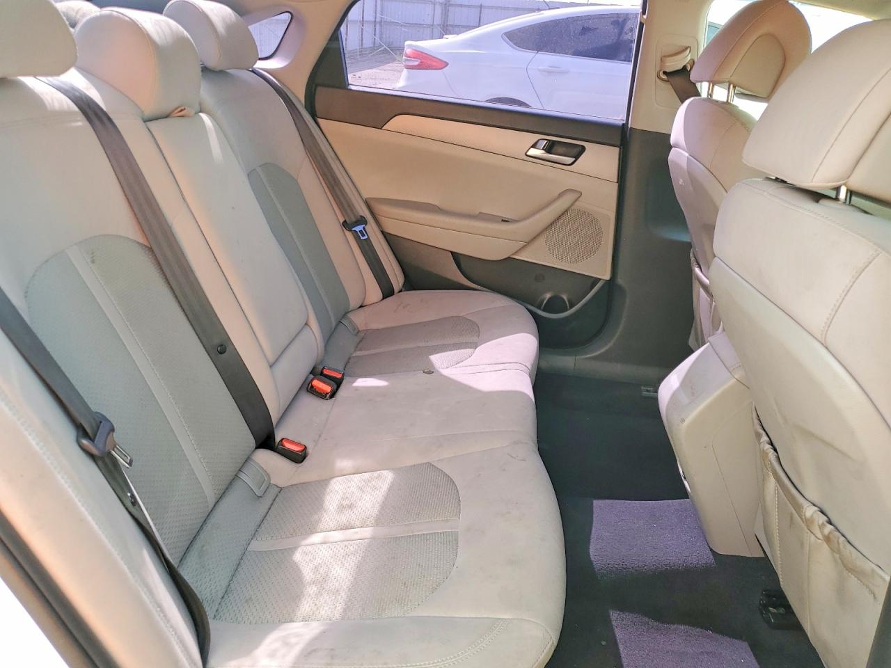 2017 HYUNDAI SONATA BASE photo 19