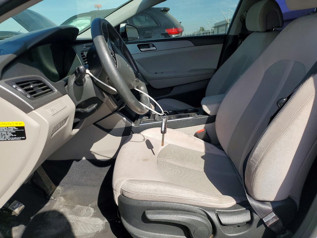 2017 HYUNDAI SONATA BASE photo 13