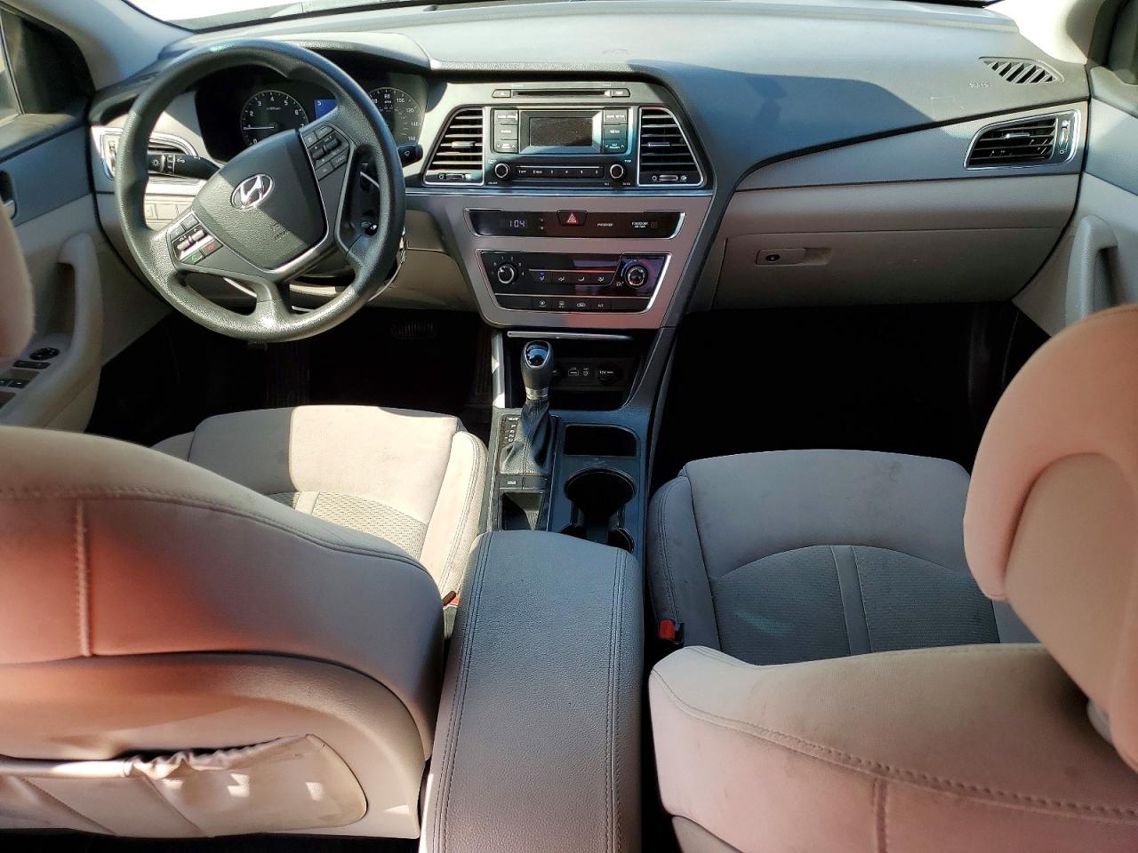 2017 HYUNDAI SONATA BASE photo 15