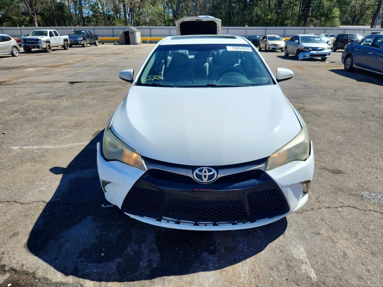 2016 TOYOTA CAMRY SE photo 9