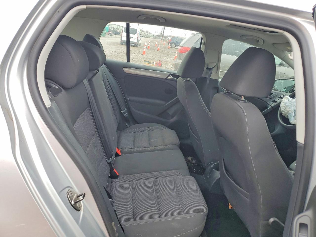 2011 VOLKSWAGEN GOLF photo 19